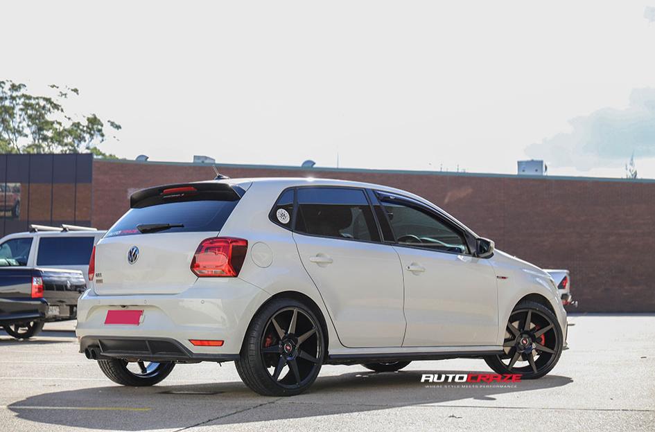 VOLKSWAGEN POLO IFG13 GLOSS BLACK